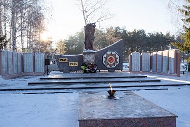 На родине Героя